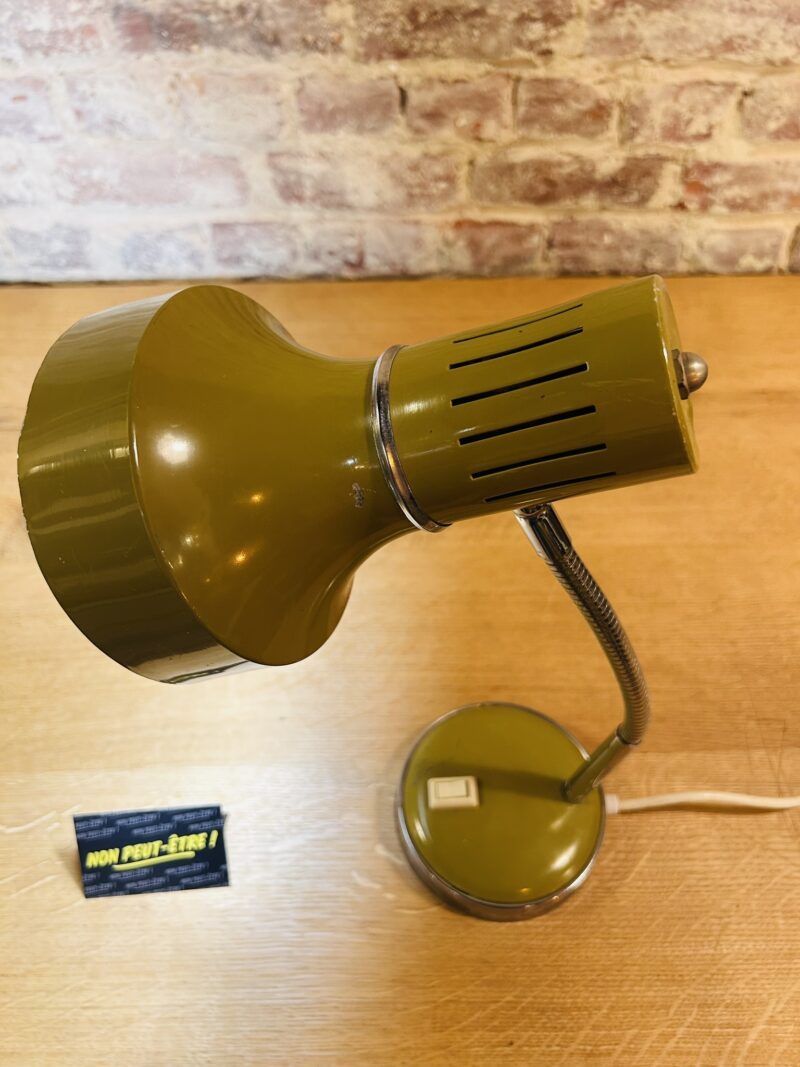 Vintage khaki desk lamp, Italy - Image 3