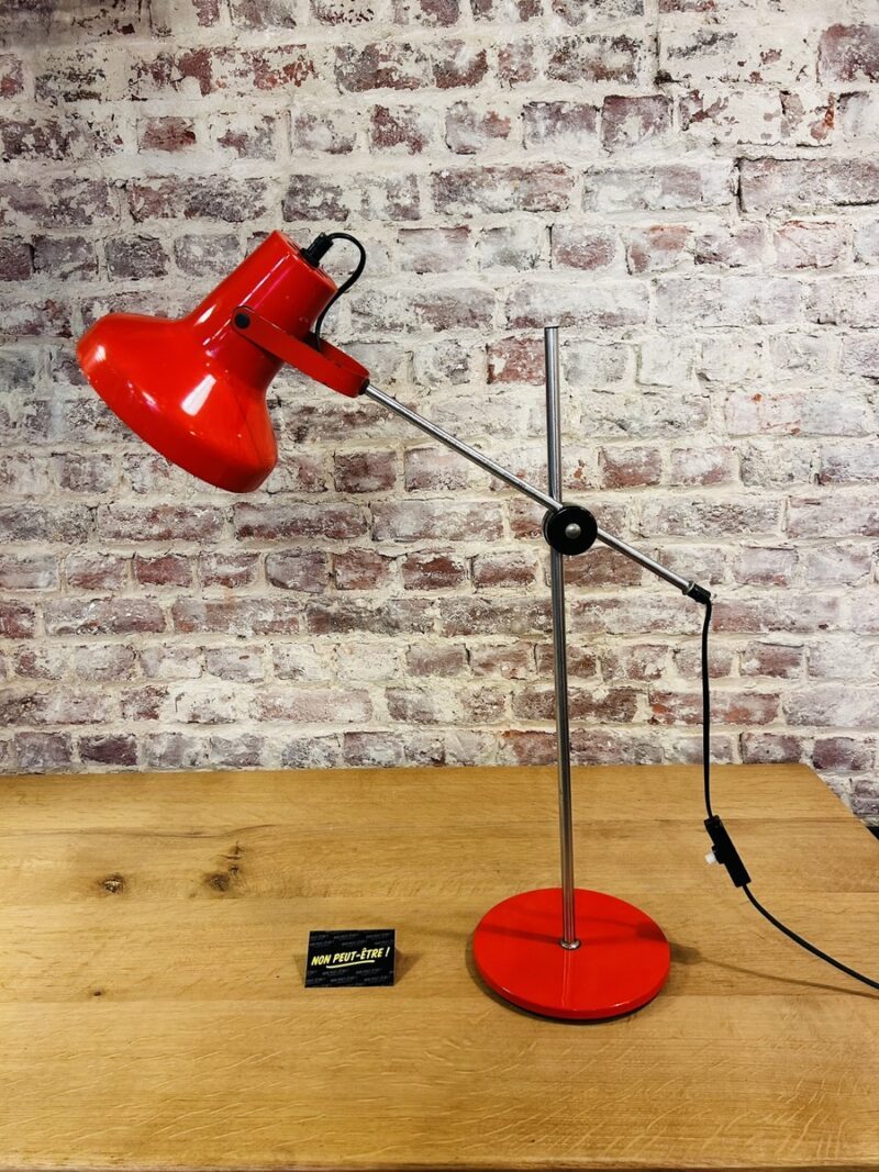 Lampe de bureau vintage inclinable et orientable, rouge vif