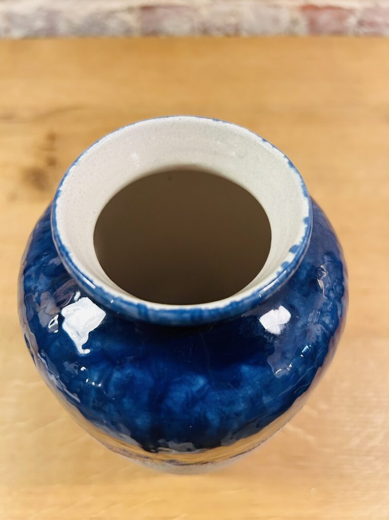 Vintage blue and cream vase - Image 3