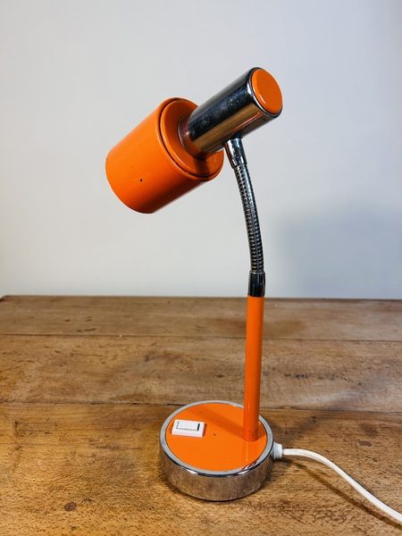 Lampe de bureau orange rétro