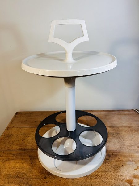 Mini-bar space age