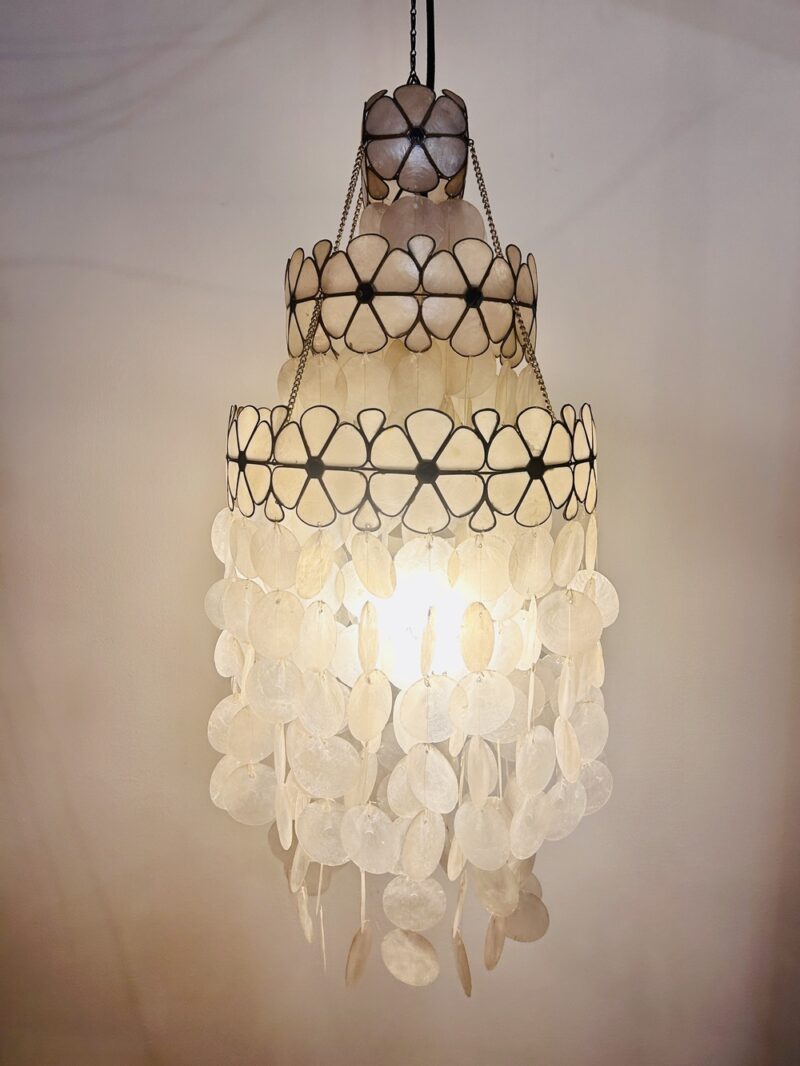 Lustre vintage en nacre, design floral, années 60