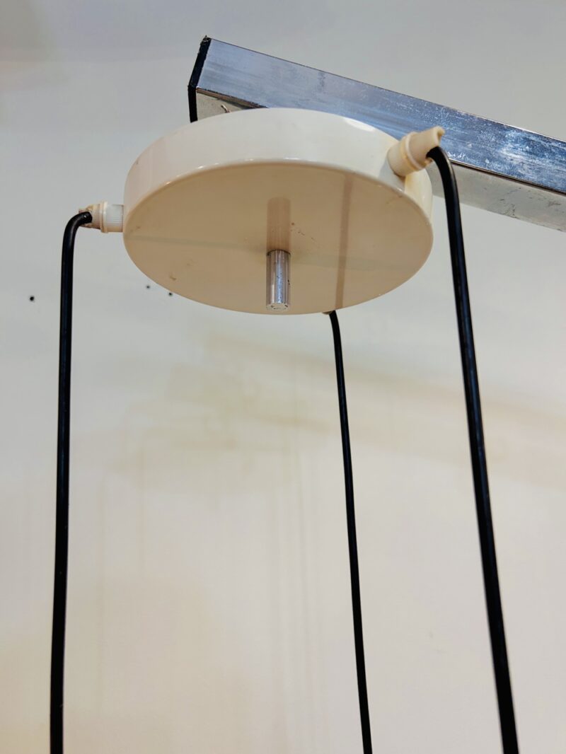 Suspension cascade à 3 éclairages en chrome tubulaire – Image 4