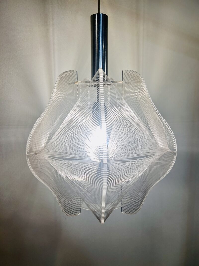 Suspension vintage Paul Secon en plexi et nylon, forme tulipe – Image 2