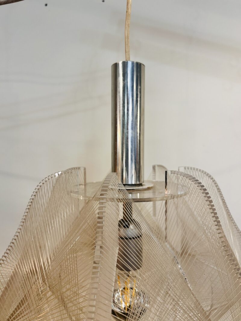 Suspension vintage Paul Secon en plexi et nylon, forme tulipe – Image 4