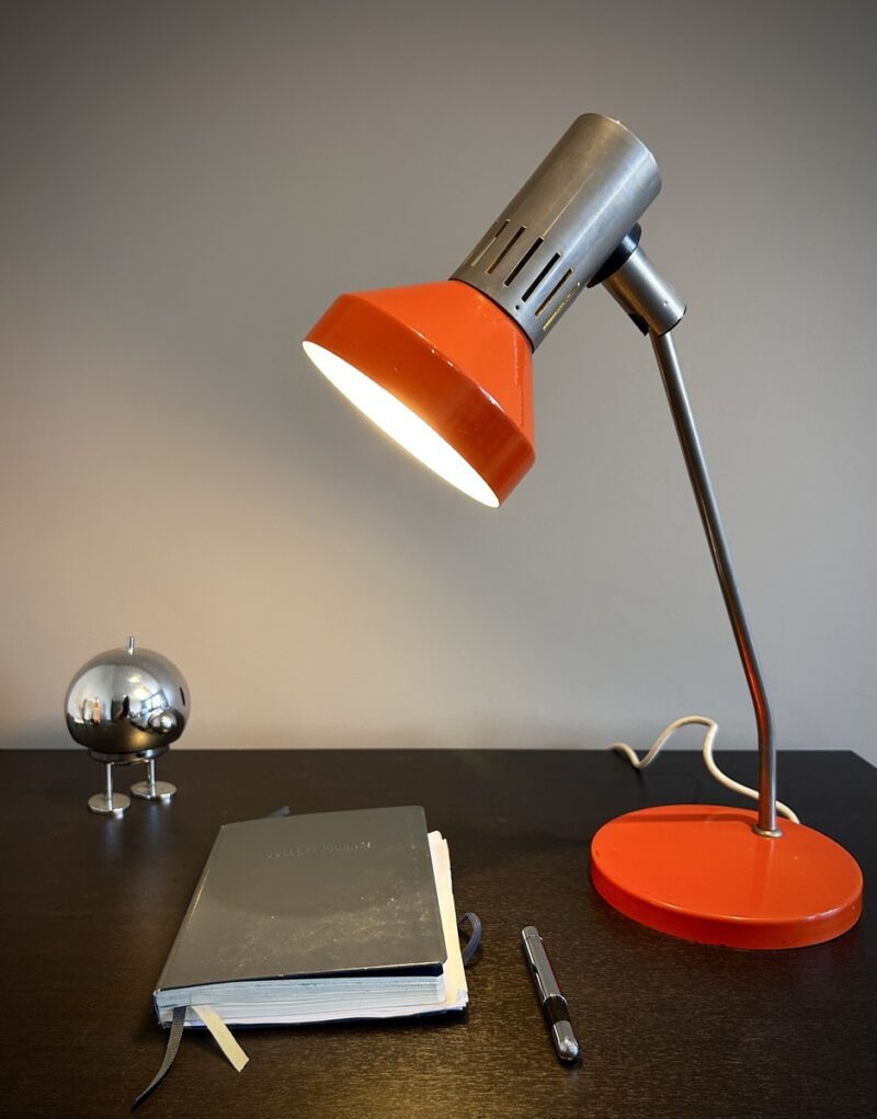 Retro orange desk lamp - Image 7