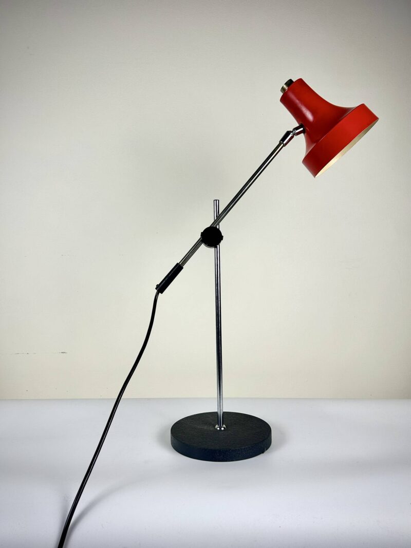 Lampe articulée “Tomato Spot” – rouge et chrome