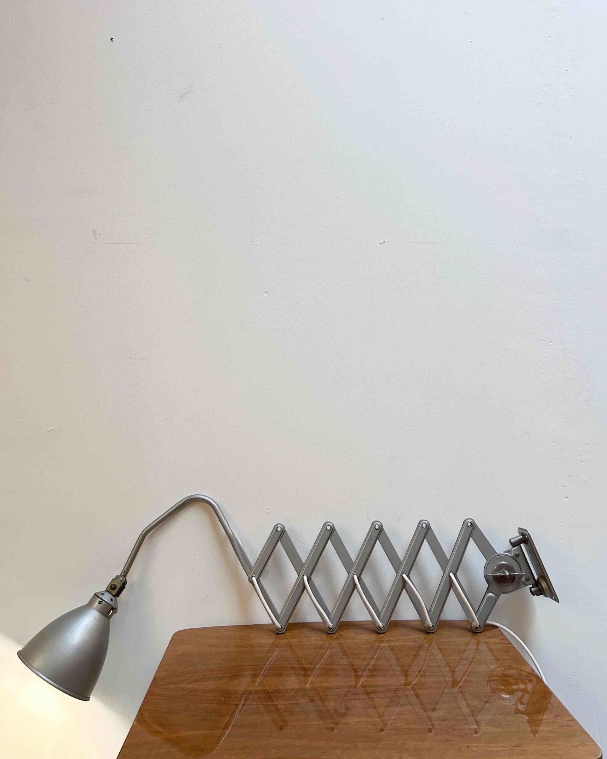 Fase white vintage desk lamp (Copie) (Copie) - Image 8